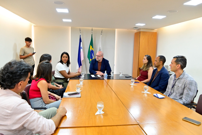 Vice-prefeita de Nova Lima visita Vitória para conhecer estratégias de modernização da saúde