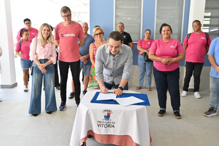 Visita técnica e assinatura da Lei que dá nome à Cozinha Comunitária de São Pedro - Casa Azul