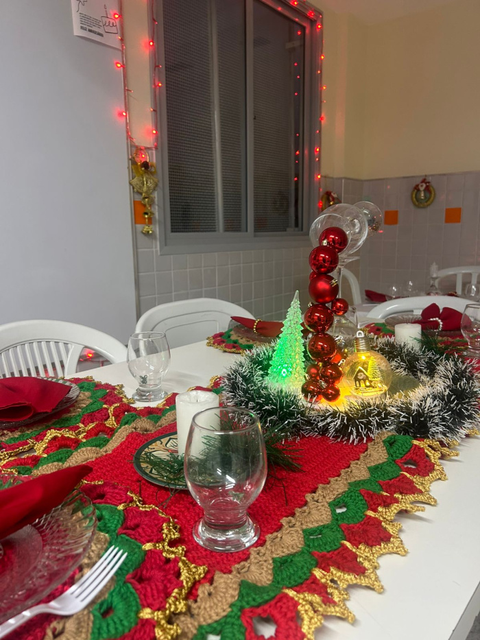 Ceia natalina para pessoas em situação de rua no Creas Bernto Ferreira