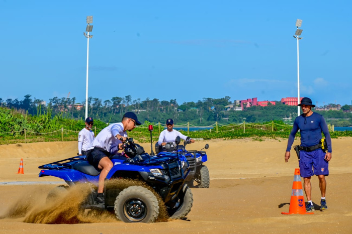 Aulas de quadriciclo para guardas de Vitória.