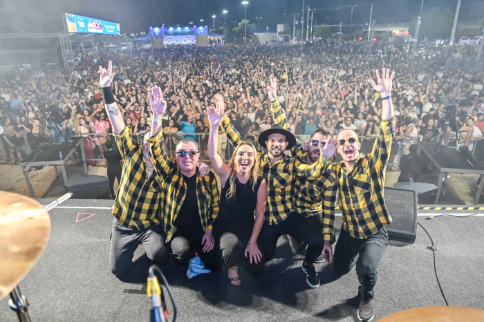 Shows, memória e conexão: Arena de Verão empolga público com muito rock