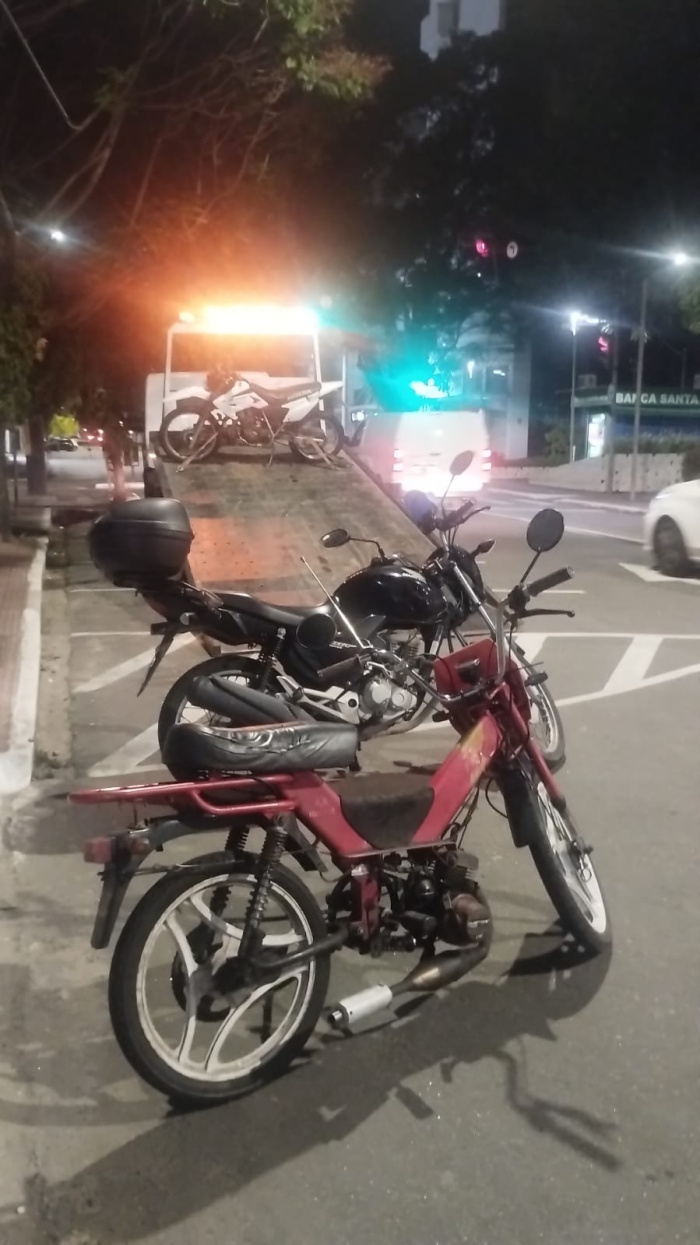 Pedagogo é detido pela Guarda de Vitória com motocicleta adulterada na Praia do Canto
