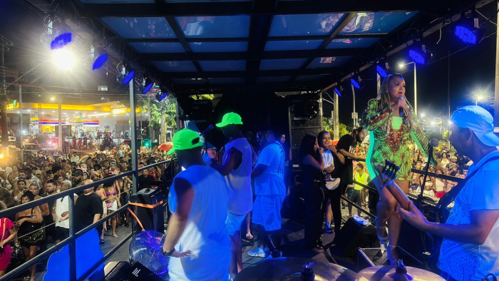 Circuito teve início às 19 horas na Avenida Beira Mar.