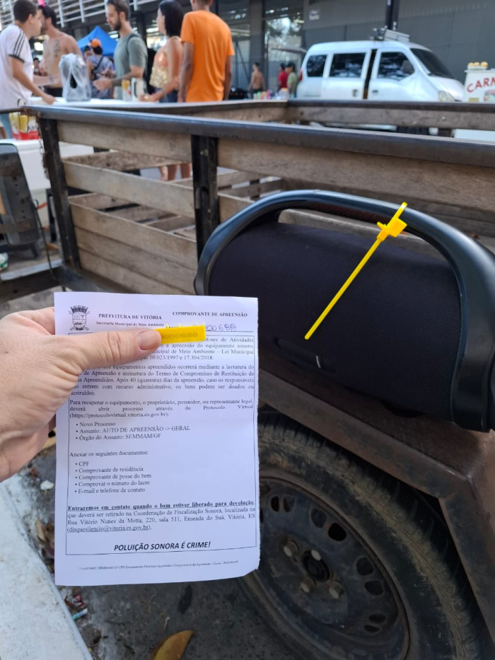 Caixas de som são apreendidas no Carnaval.