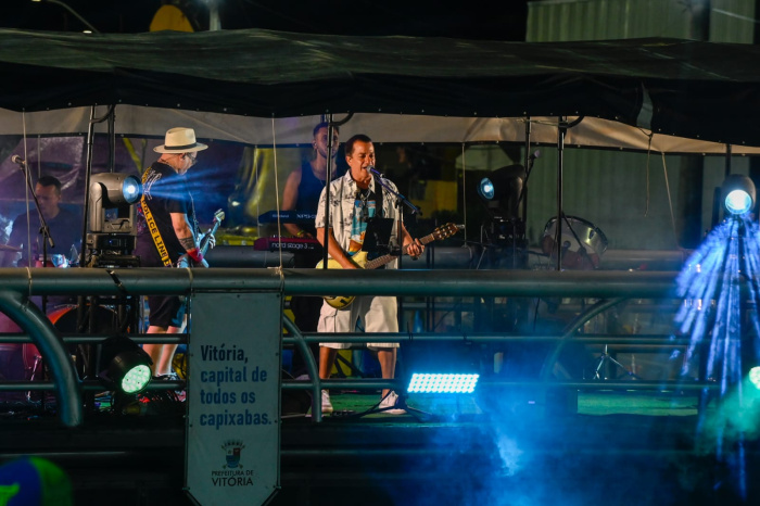 André Lellis encerrou a noite de domingo (15).