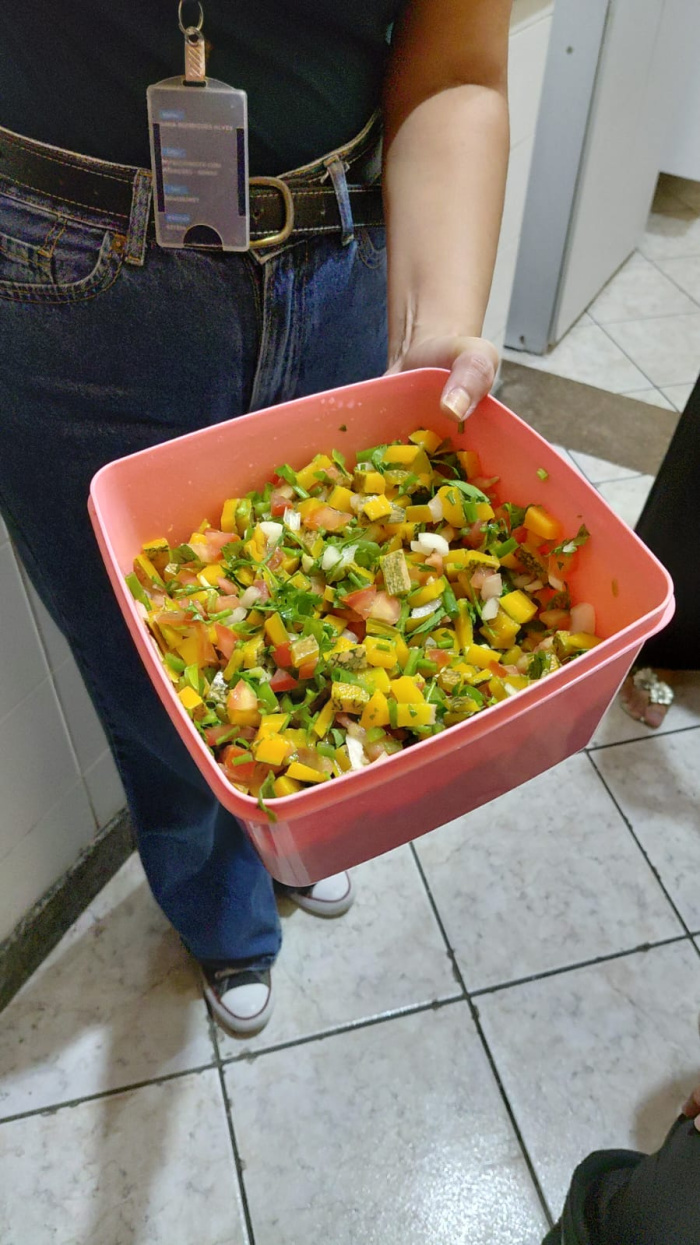 Segurança alimentar: famílias da capital participam de aula prática com receitas saudáveis