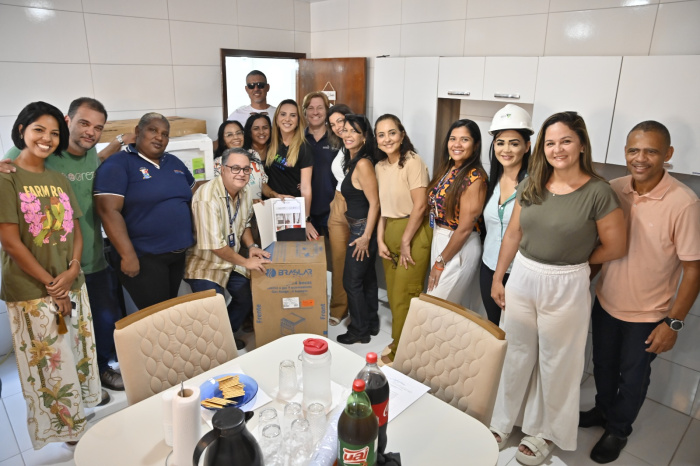 Entrega de melhorias habitacionais para a dona Maria da Penha Batista, em Consolação