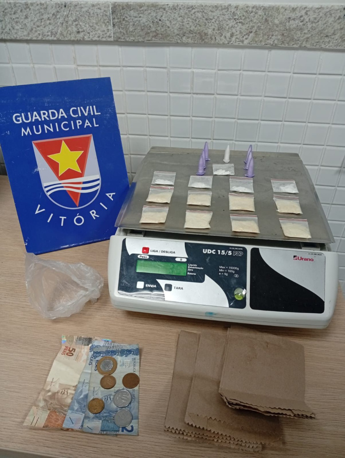 Delivery de drogas: motorista de aplicativo é detido pela Guarda de Vitória