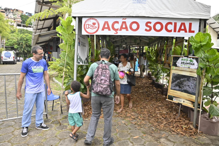 Ação Social na Maranata e assinatura do projeto de Lei para o nome do CRAS de Maruipe
