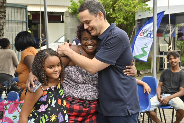 Ação Social na Maranata e assinatura do projeto de Lei para o nome do CREAS de Maruipe