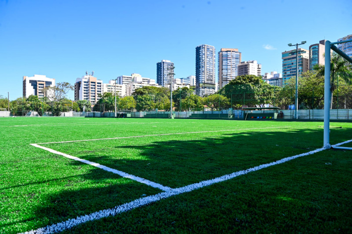 Novo campo de grama sintética da Curva da Jurema