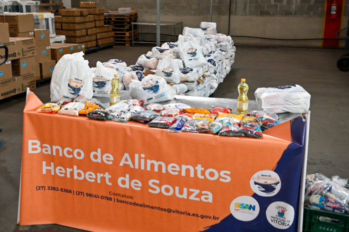 Banco Herbert de Souza recebe 305 cestas de alimentos no Carnaval