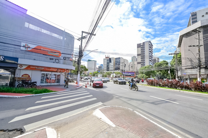 Nova ligação entre Praia do Canto e Santa Lúcia - Local das futuras obras na Rua Aleixo Neto