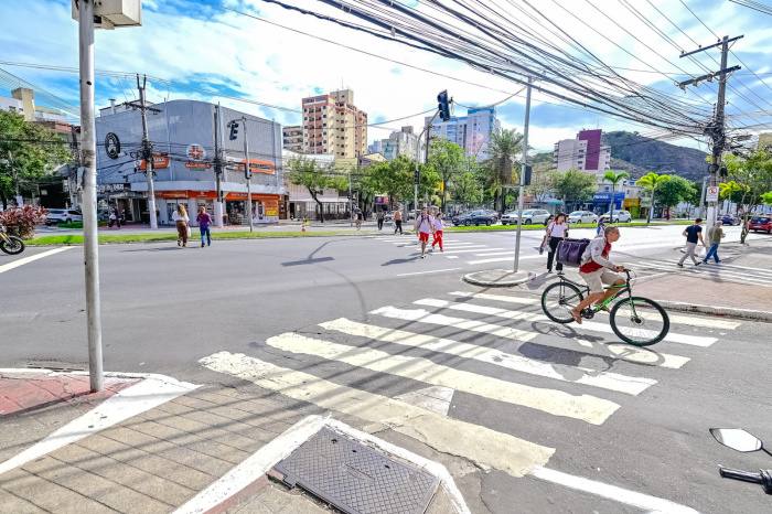 Nova ligação entre Praia do Canto e Santa Lúcia - Local das futuras obras na Rua Aleixo Neto