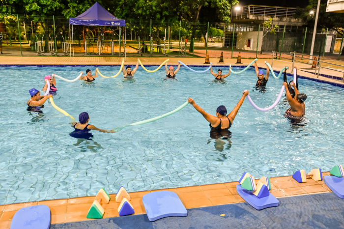 Aula Inaugural Noturna de Hidroginástica