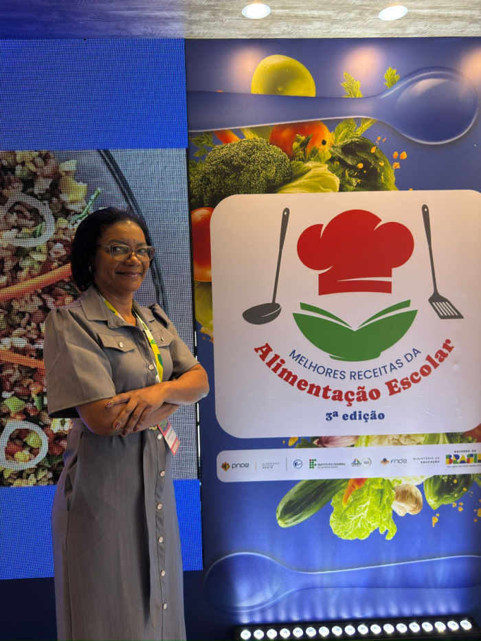 Merendeira Janete Custódio recebe prêmio em Brasília