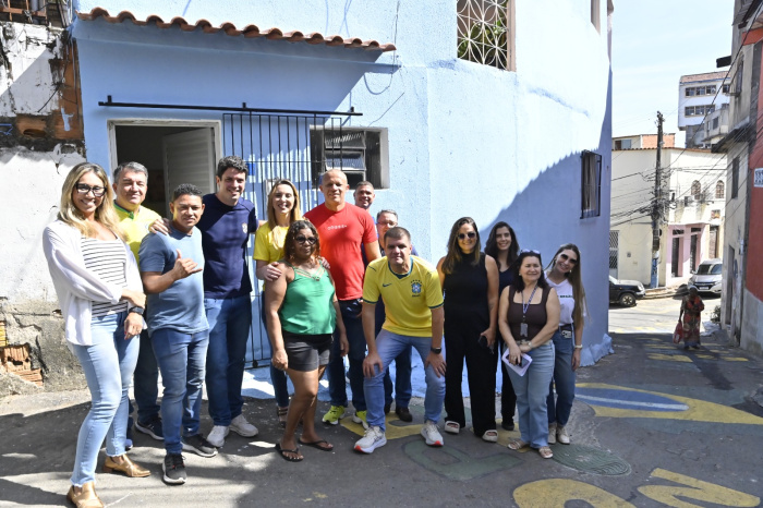 Entrega de melhorias habitacionais para a aposentada Antônia Lopes Klein, em Jesus de Nazareth