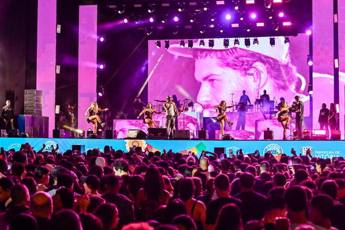 Praça do Papa recebe multidão e vive noite histórica na 98ª Festa de São Pedro