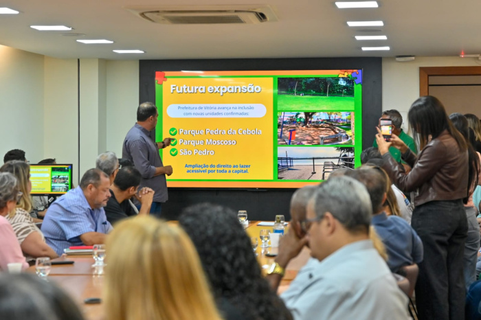 Anúncio da construção de mais três praças inclusivas em Vitória