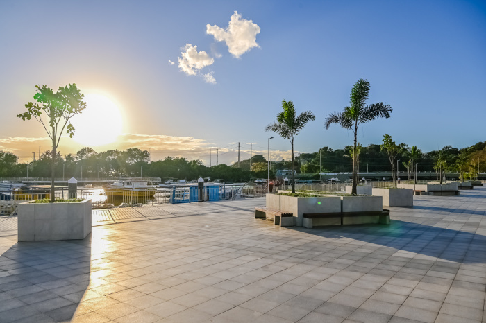 Amanhecer na Primeira Etapa da Urbanização do Canal de Camburi