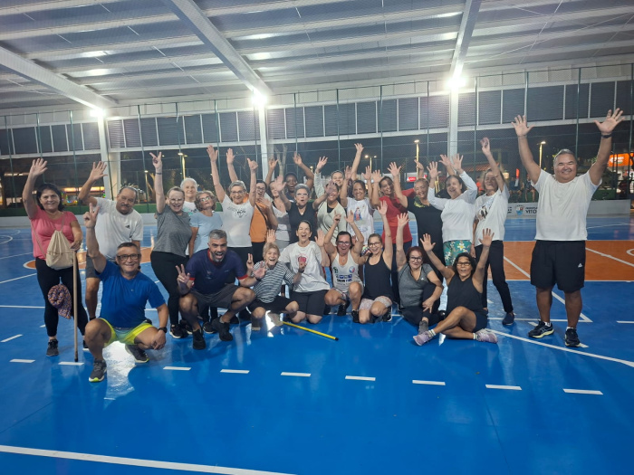 Ginástica noturna - Ginásio Poliesportivo Hamilton Azevedo Rebello