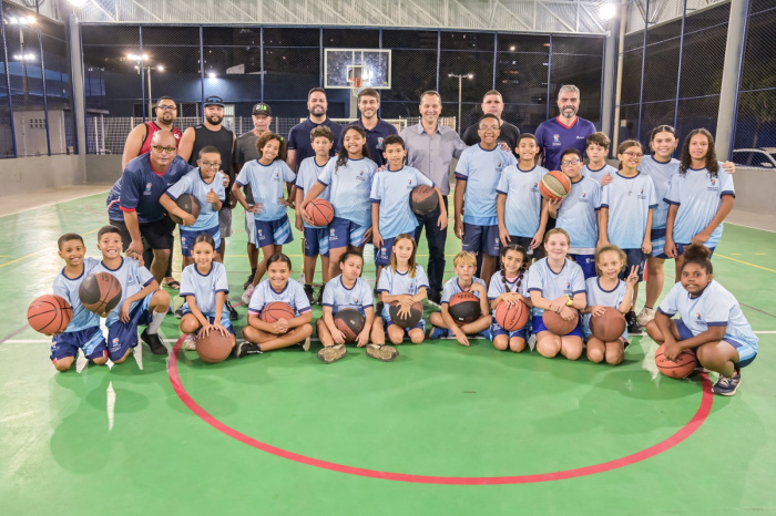 Entrega de uniformes - Núcleo de basquete / Praia do Suá