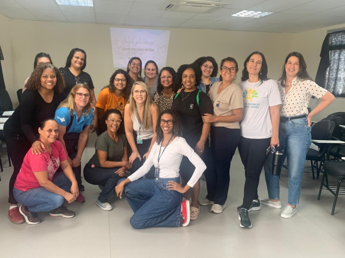 Encontro entre agentes de saúde e assistência social no Cras Santo Antônio