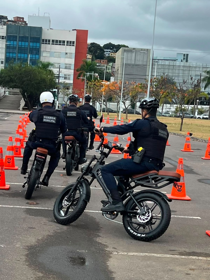 E-bike Patrulhamento: projeto-piloto da Guarda de Vitória usará bicicletas elétricas em orlas