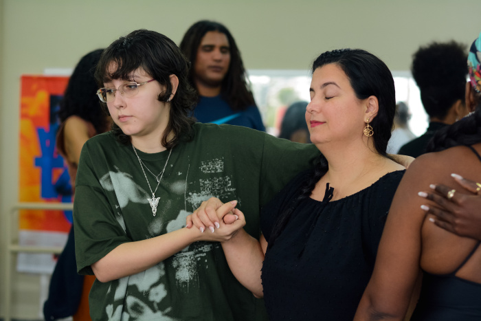 Exercícios, textos, cenas e experimentações construídos nas oficinas ganham espaço diante do público