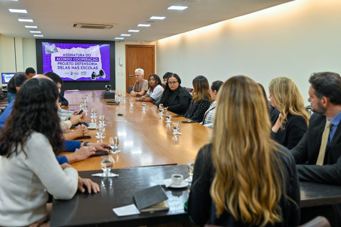 Vitória firma Acordo de Cooperação com Defensoria Pública para combate à violência contra a mulher