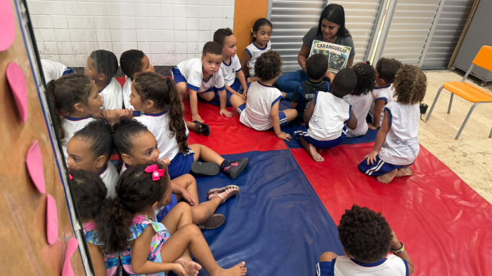 Crianças do CmeiTI Georgina da Trindade Faria