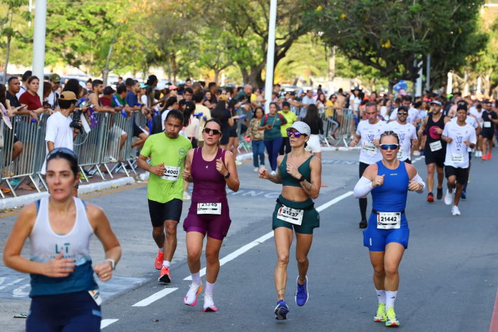 No sábado foram 5 e 10 km e no domingo, 21 e 42 km.