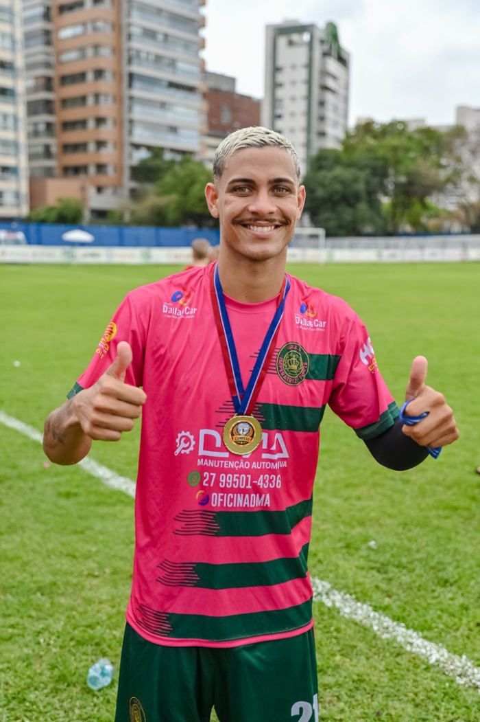 Copa Vitória encerra edição 2026 com novos campeões no estádio Salvador Costa, em Vitória