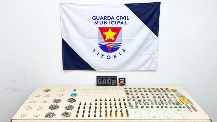 guarda encontra drogas e munições
