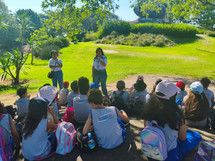 Com a chegada da primavera, 86 estudantes participam de vivências ambientais na Pedra da Cebola