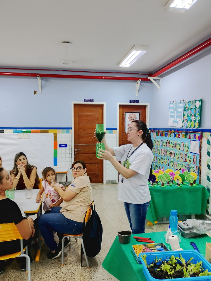 CEA Mata Paludosa encerra projeto com circuito ambiental e oficina sustentável