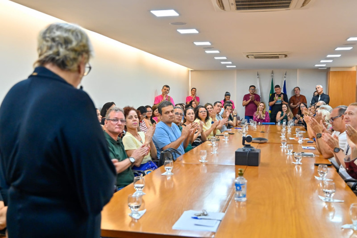 Assinatura de contrato para ampliação de atendimento especializado à pessoa com deficiência