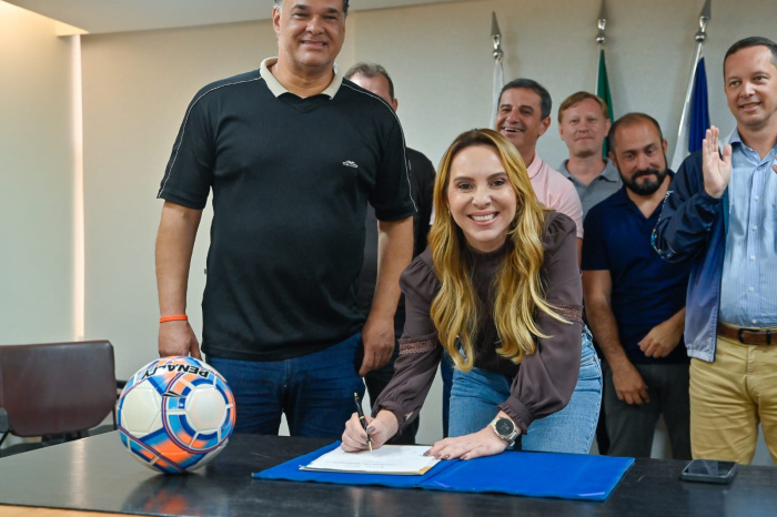 Ordem de Serviço para reforma do campo de grama sintética do Parque Dom Luiz Gonzaga